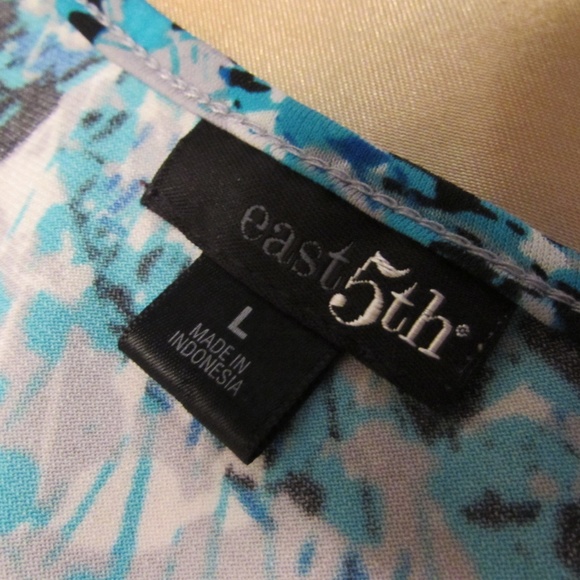 Tiered Ruffle Front Blouse - Picture 4 of 8